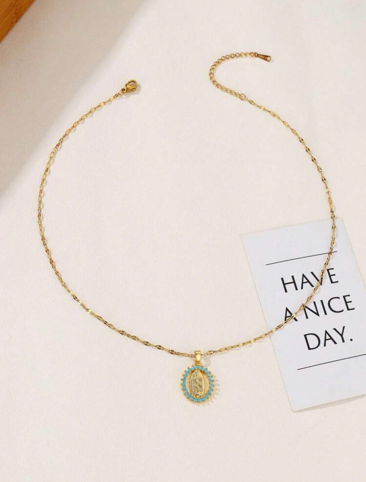 Collar La Virgen
