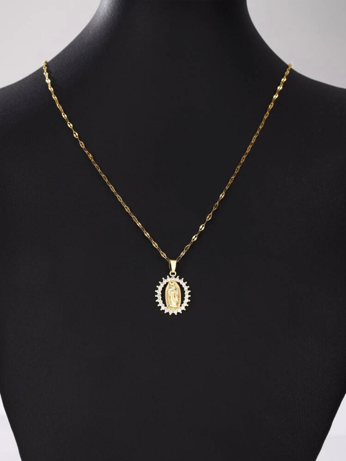 Collar La Virgen